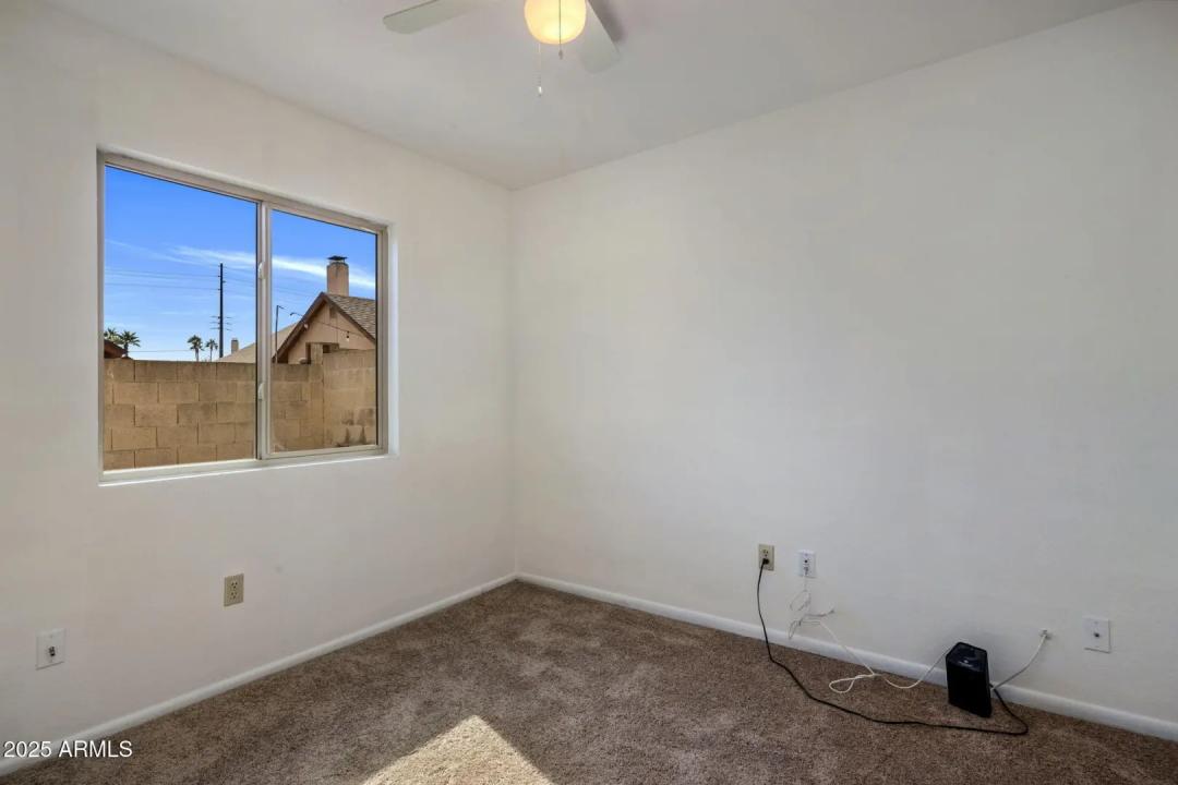 Real Estate Picture 15