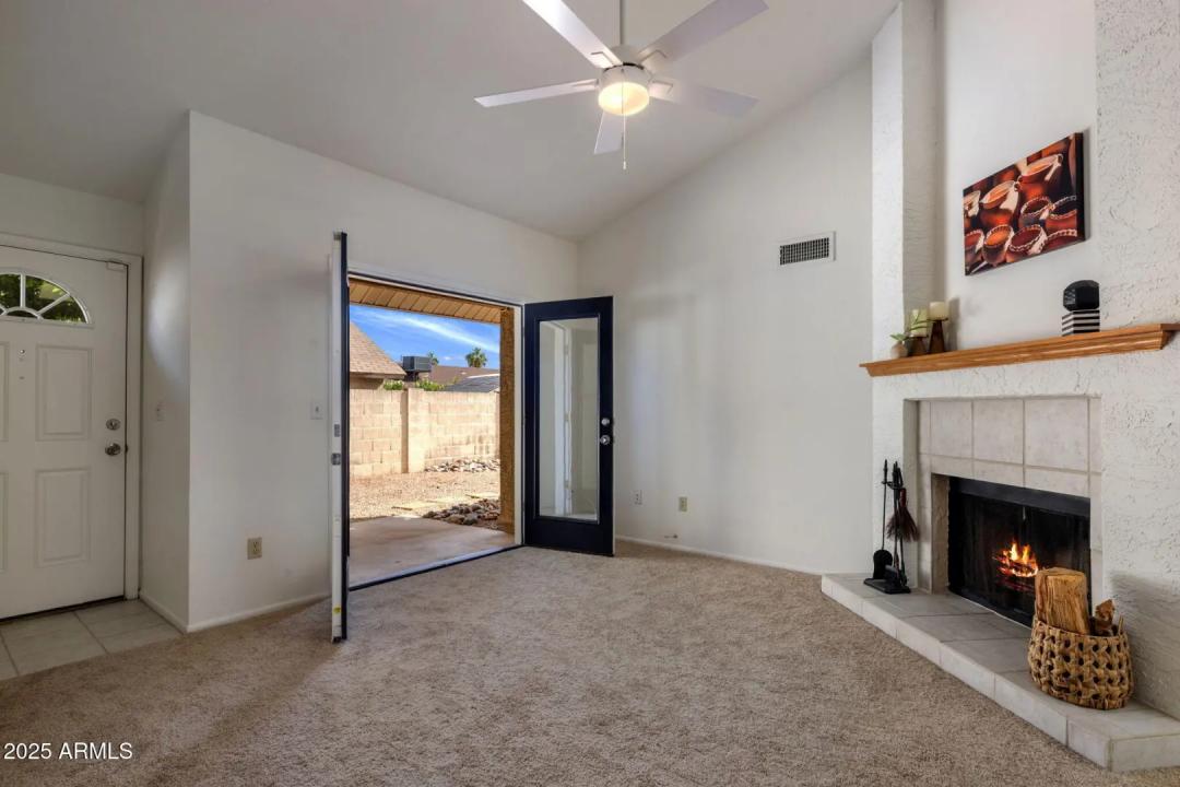 Real Estate Picture 3