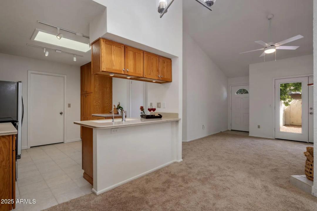 Real Estate Picture 7