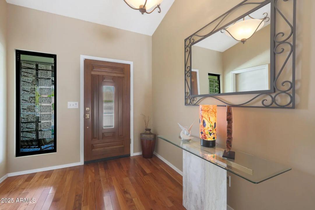 Real Estate Picture 8