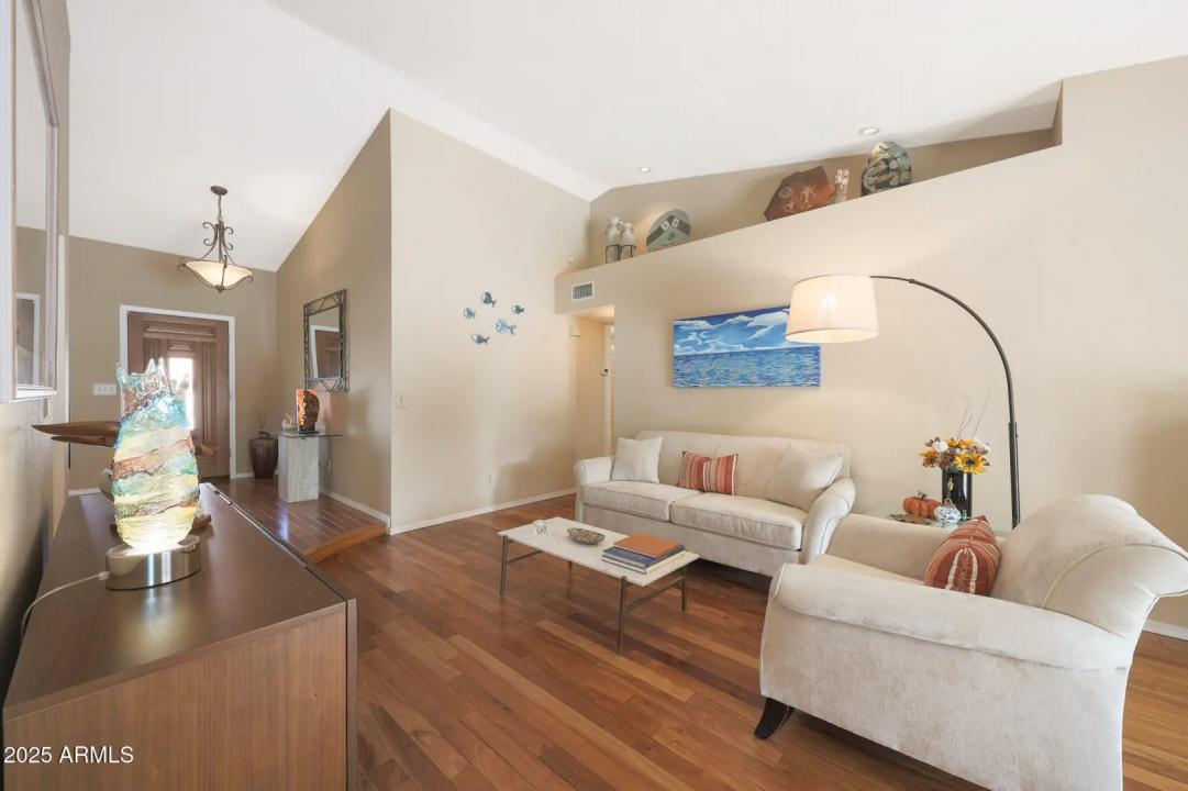 Real Estate Picture 11