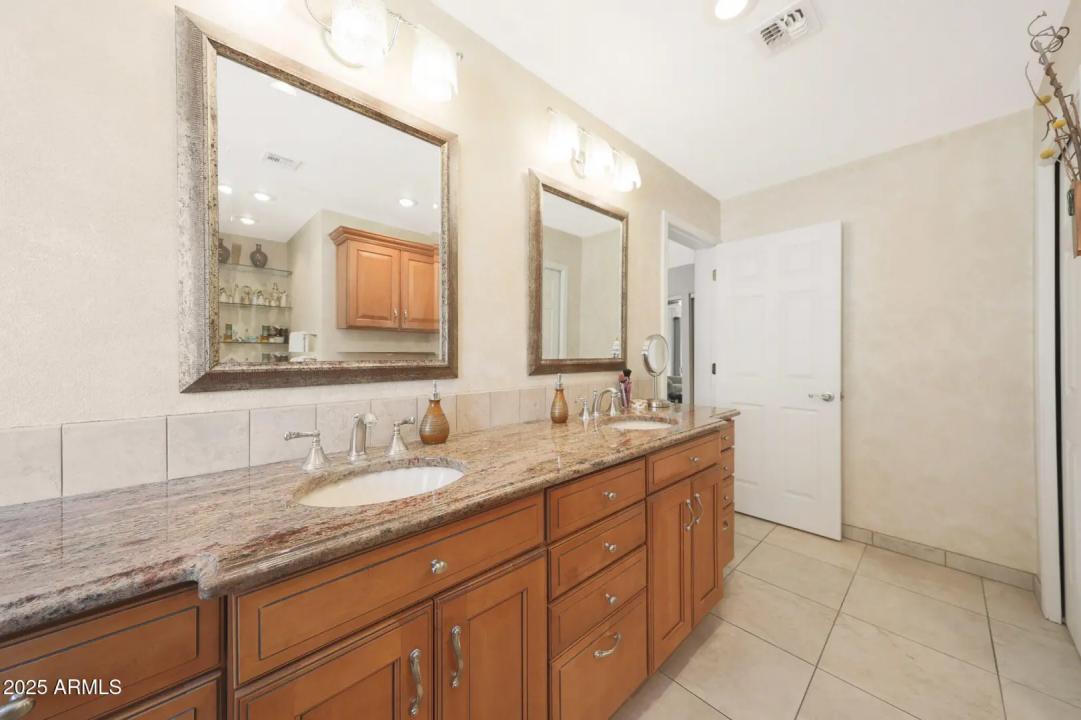 Real Estate Picture 29