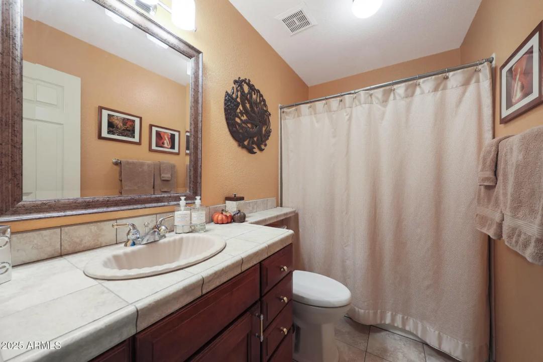 Real Estate Picture 33