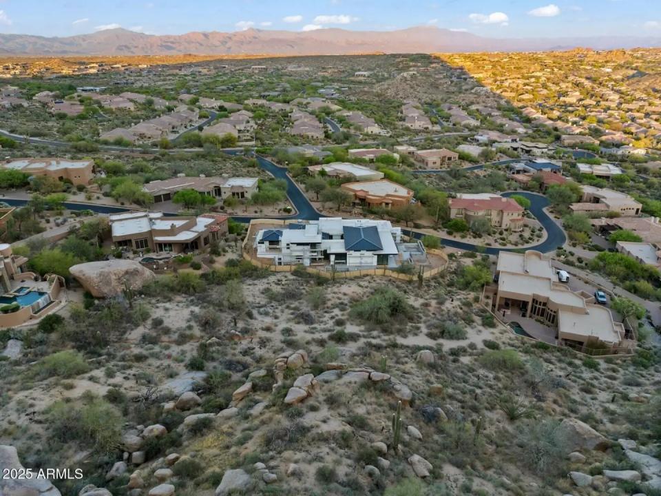 Real Estate Picture 2