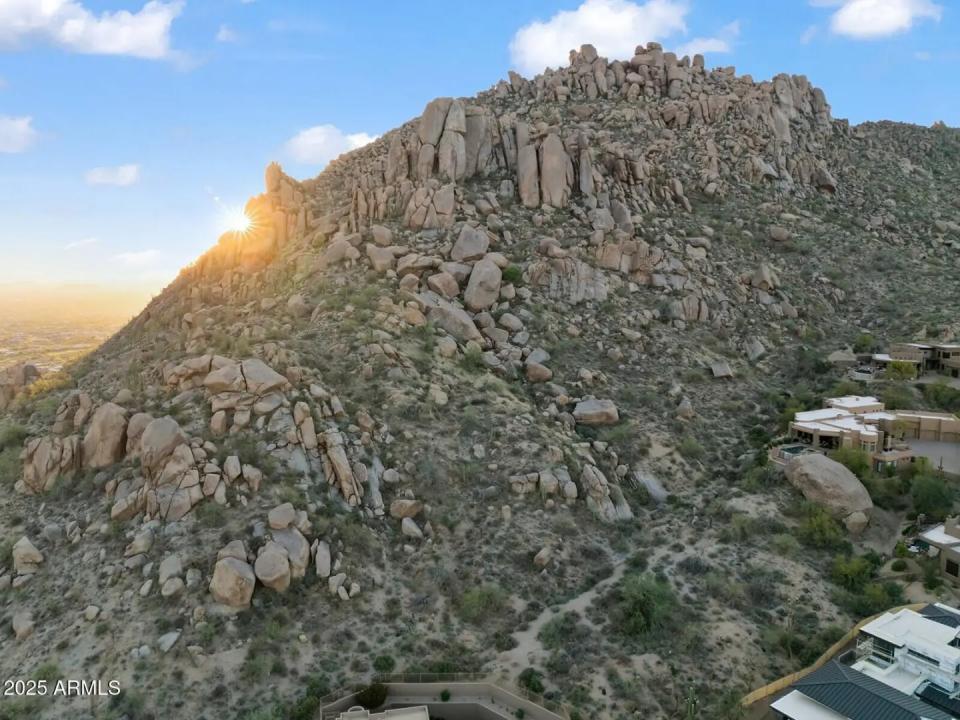 Real Estate Picture 6