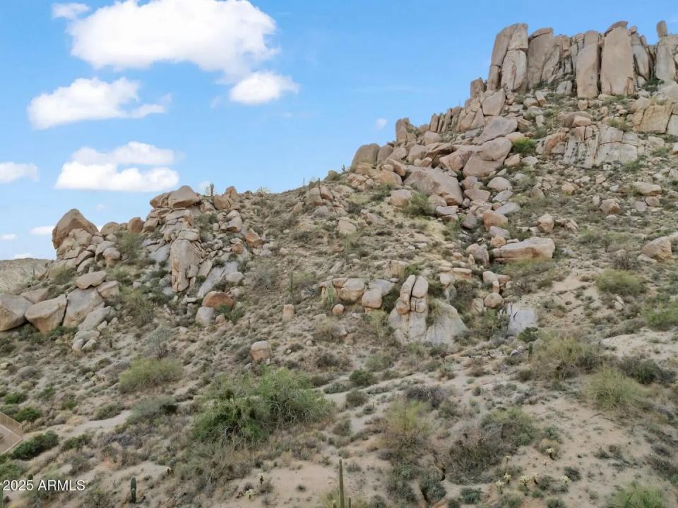 Real Estate Picture 18