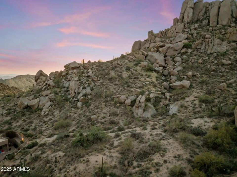 Real Estate Picture 22