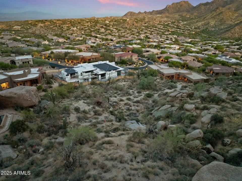 Real Estate Picture 26