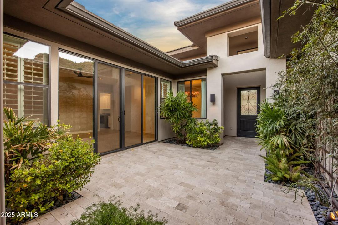 Real Estate Picture 3