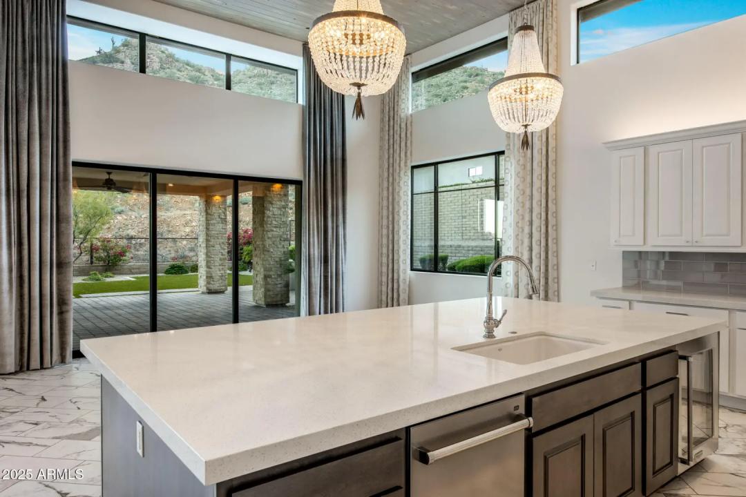 Real Estate Picture 16