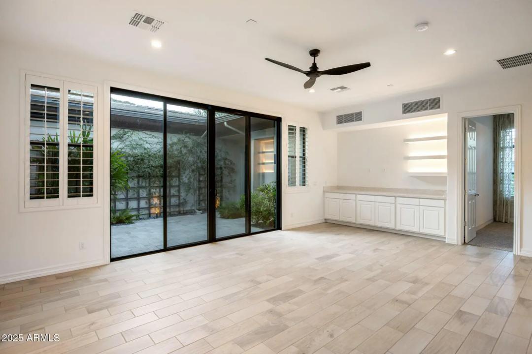 Real Estate Picture 25