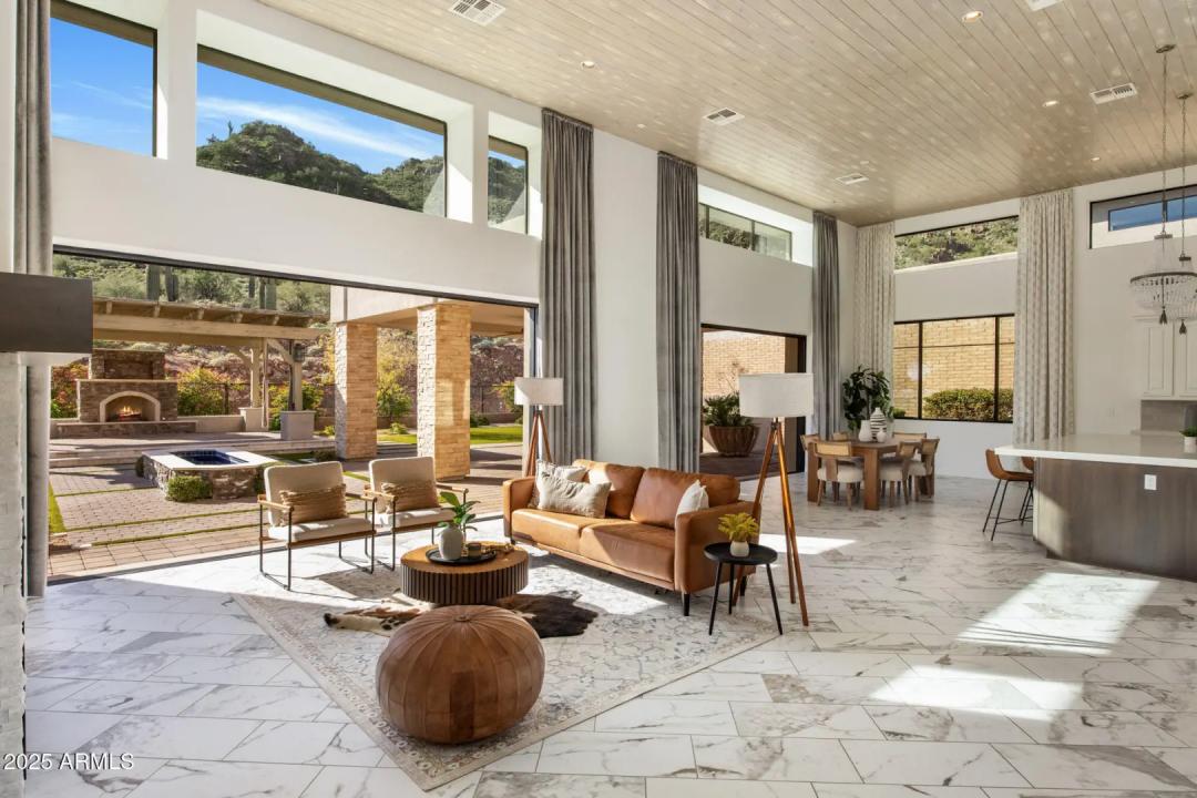 Real Estate Picture 3