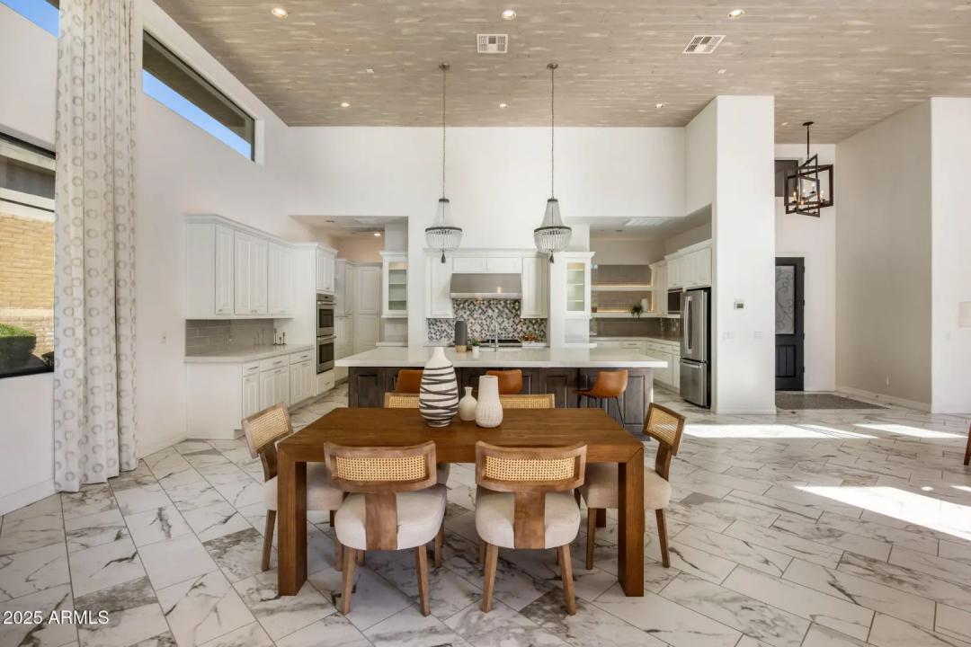 Real Estate Picture 13