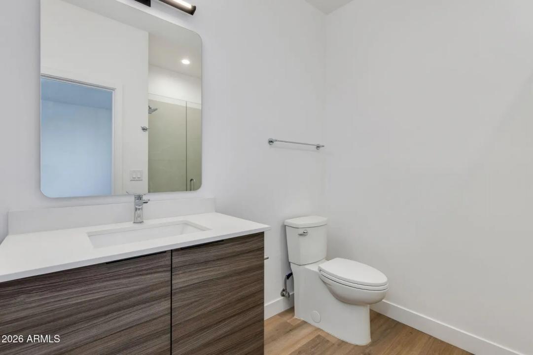 Real Estate Picture 40