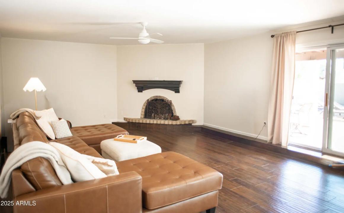 Real Estate Picture 5