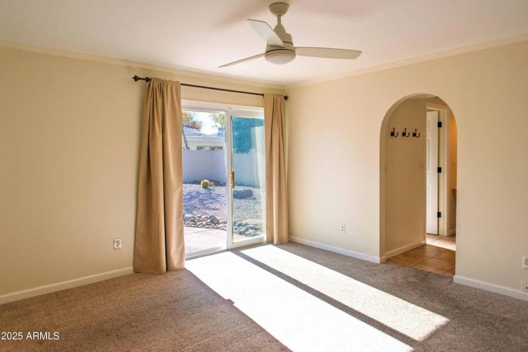 Real Estate Picture 11