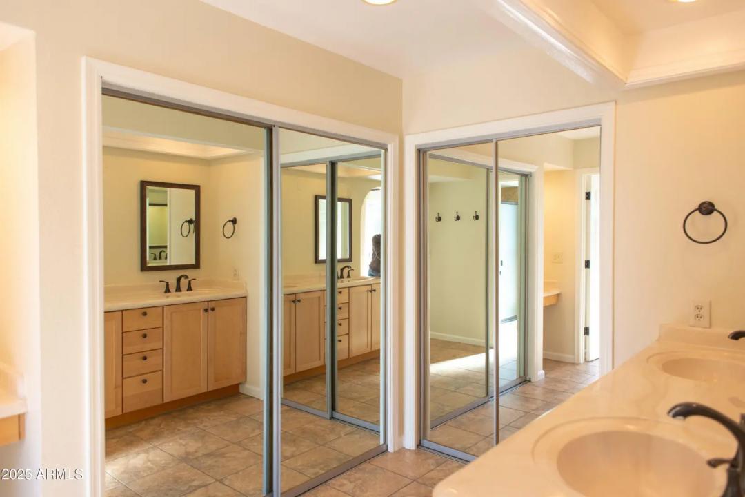 Real Estate Picture 12