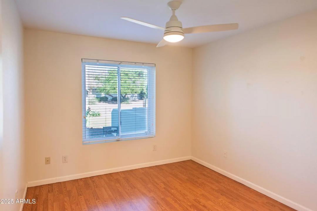 Real Estate Picture 14