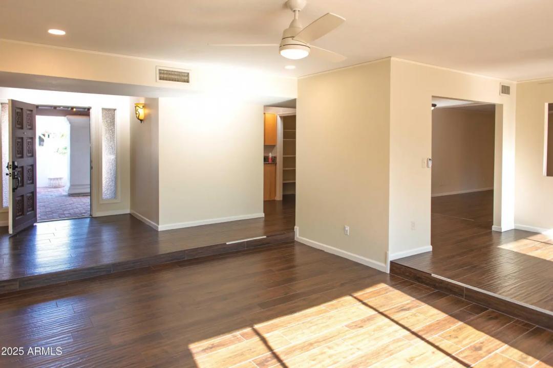 Real Estate Picture 15