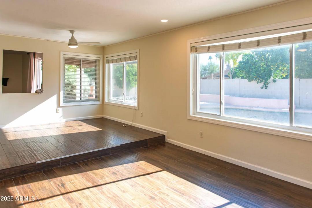 Real Estate Picture 16