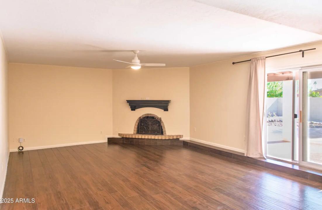 Real Estate Picture 17