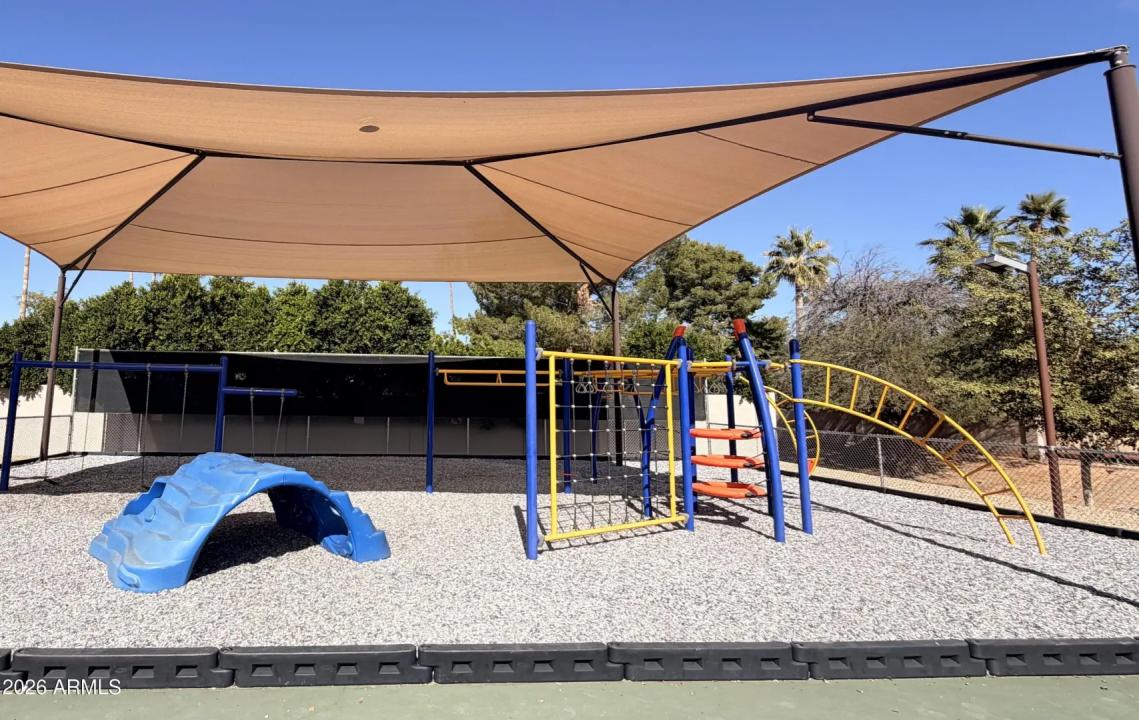 Real Estate Picture 20