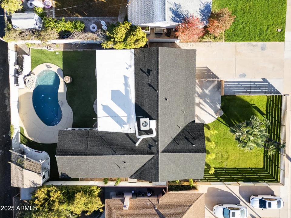 Real Estate Picture 5