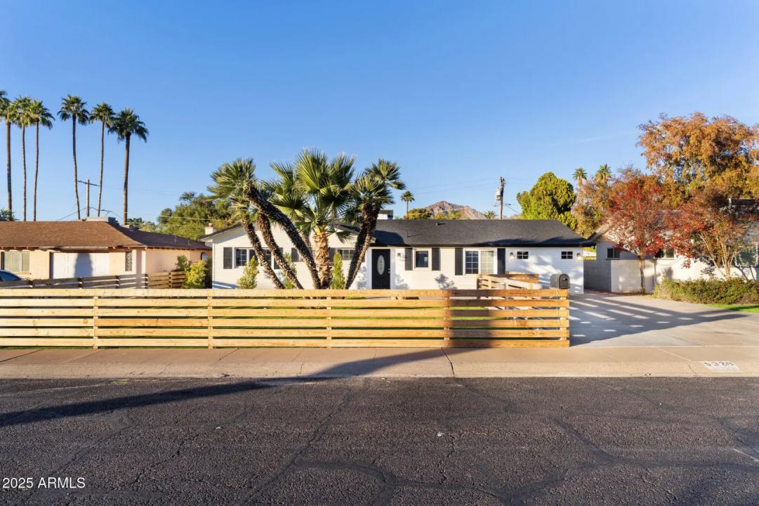 Real Estate Picture 3