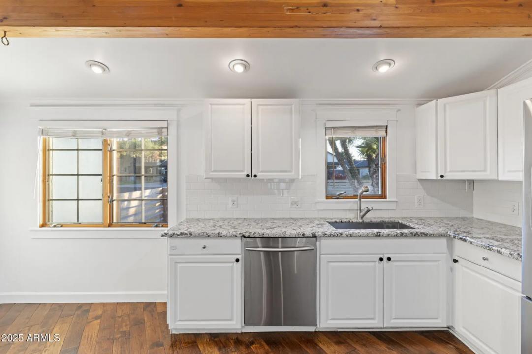 Real Estate Picture 9