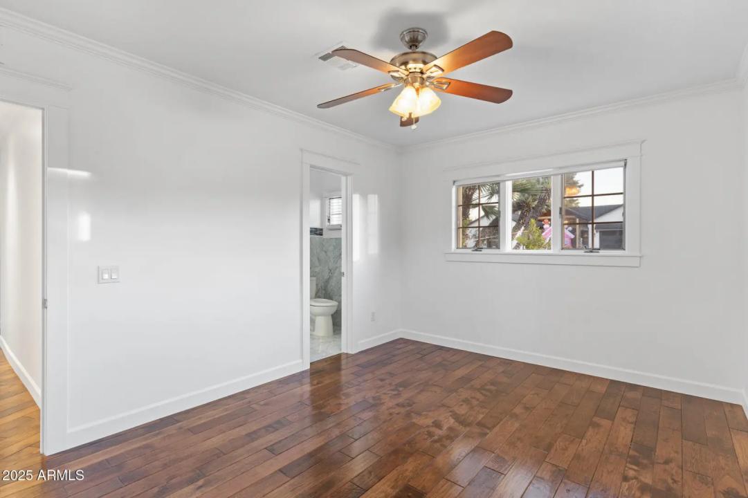 Real Estate Picture 15