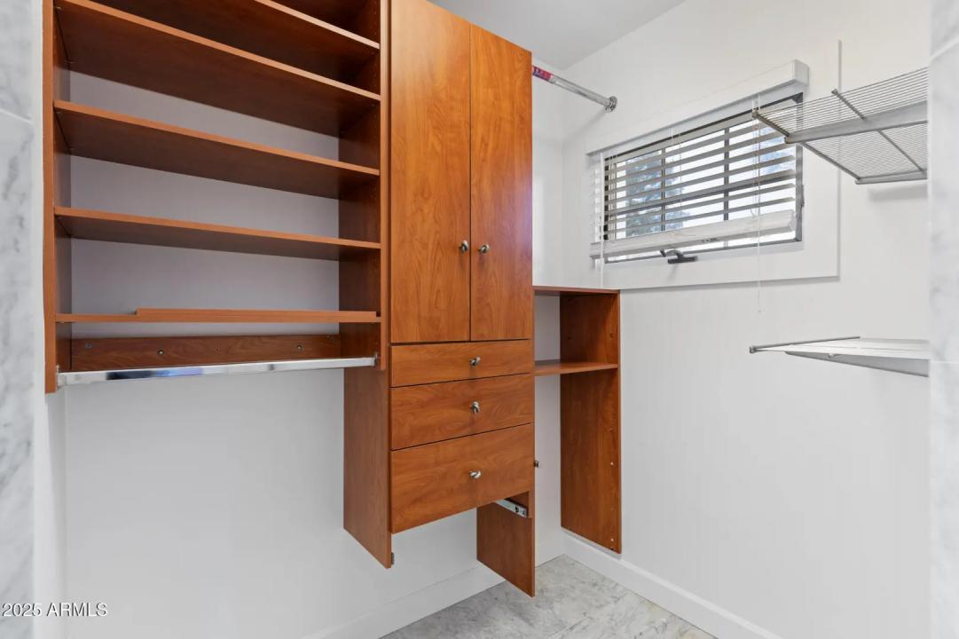 Real Estate Picture 16