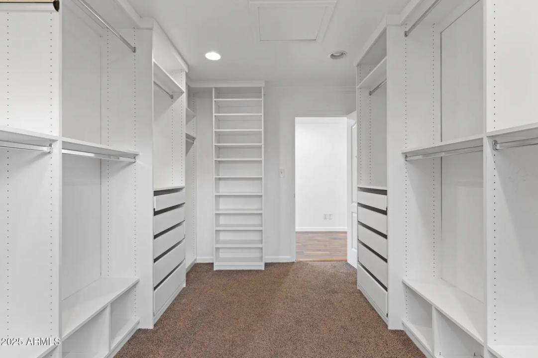 Real Estate Picture 24