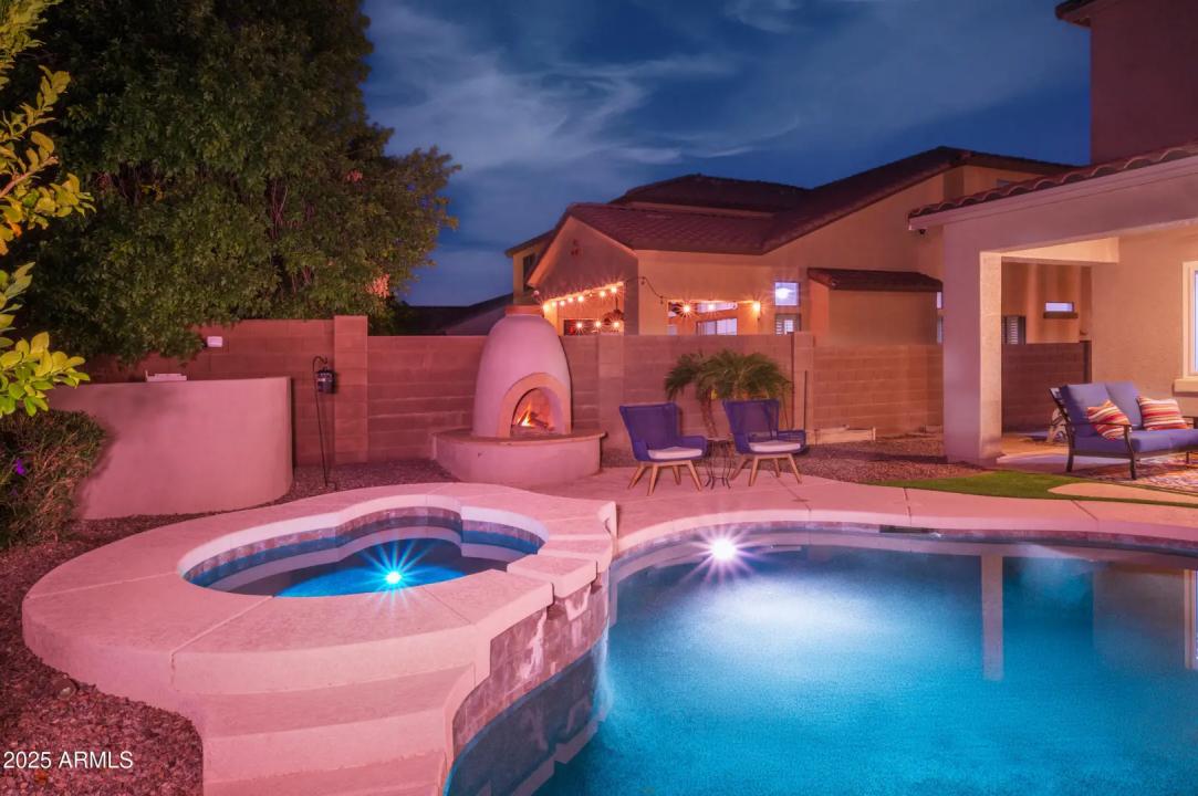 Real Estate Picture 7