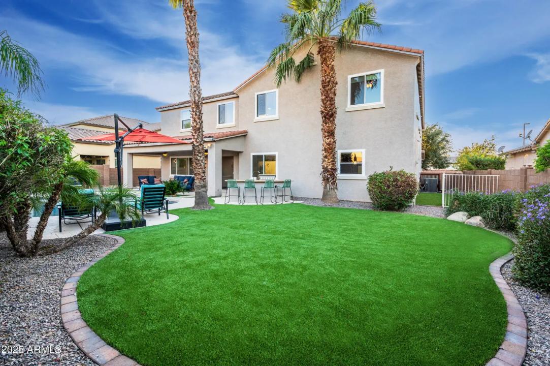 Real Estate Picture 10