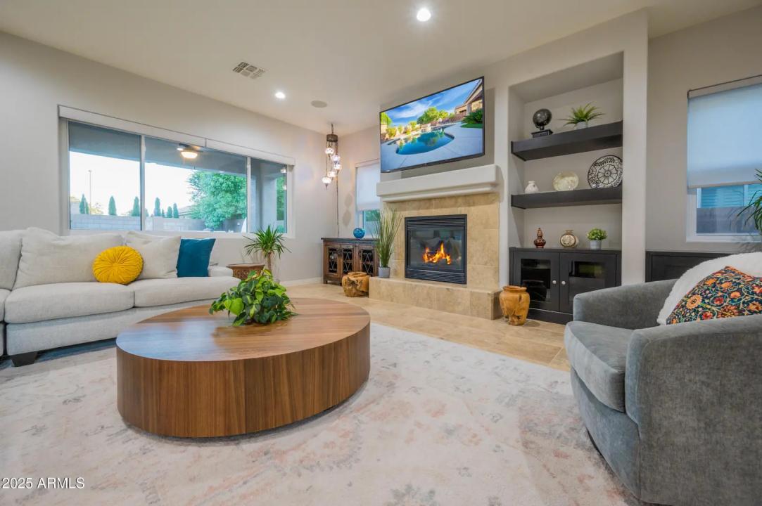 Real Estate Picture 18