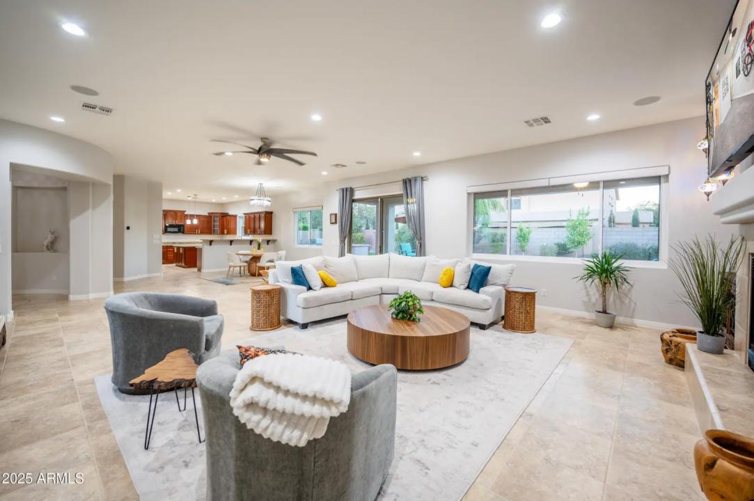 Real Estate Picture 16