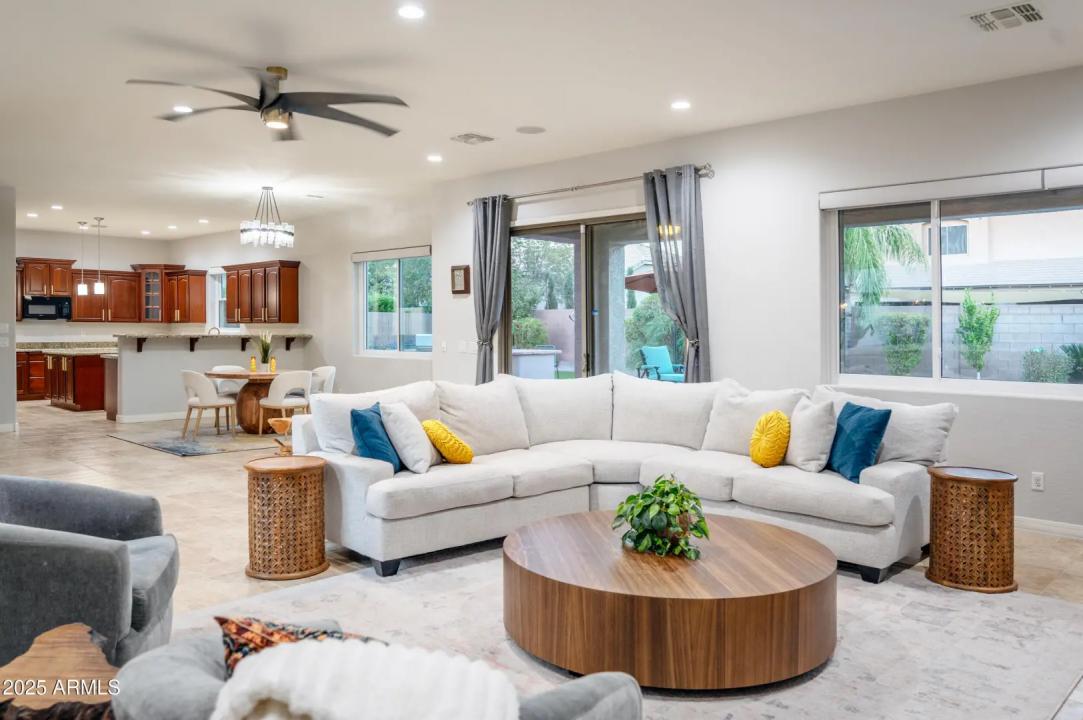 Real Estate Picture 17