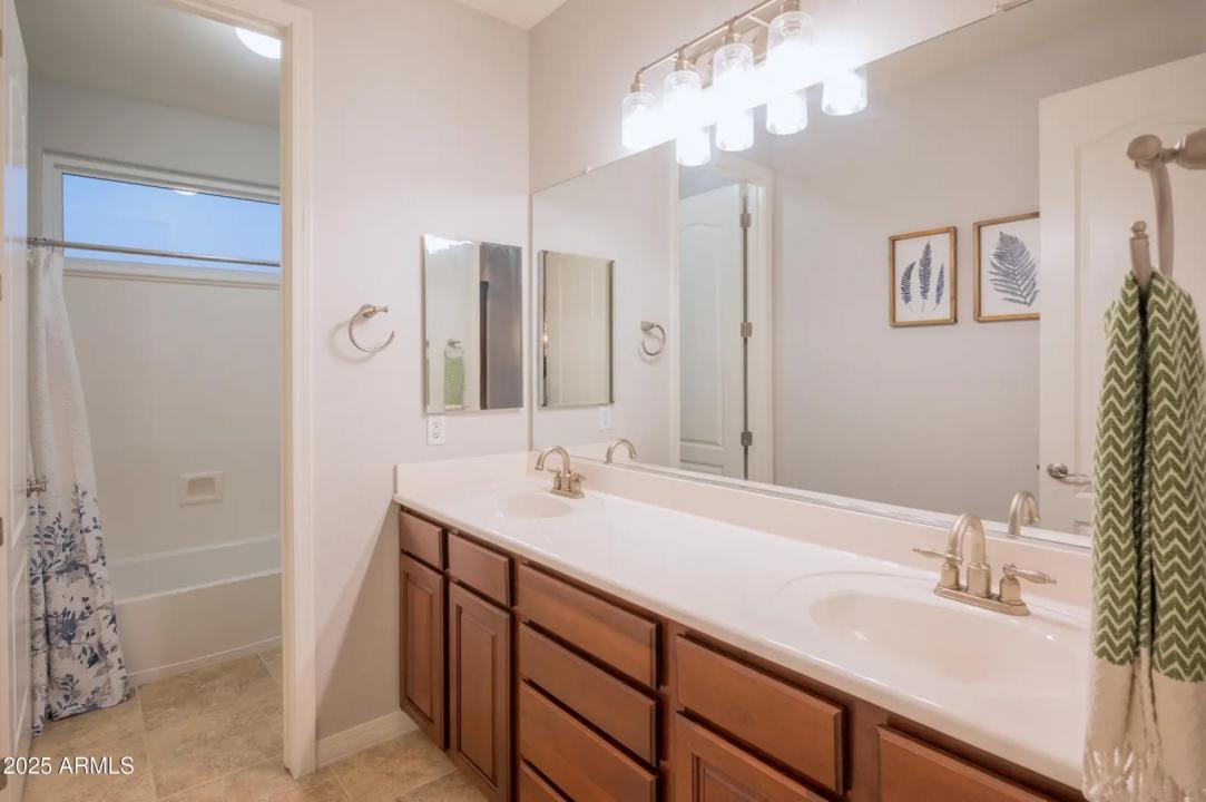 Real Estate Picture 52