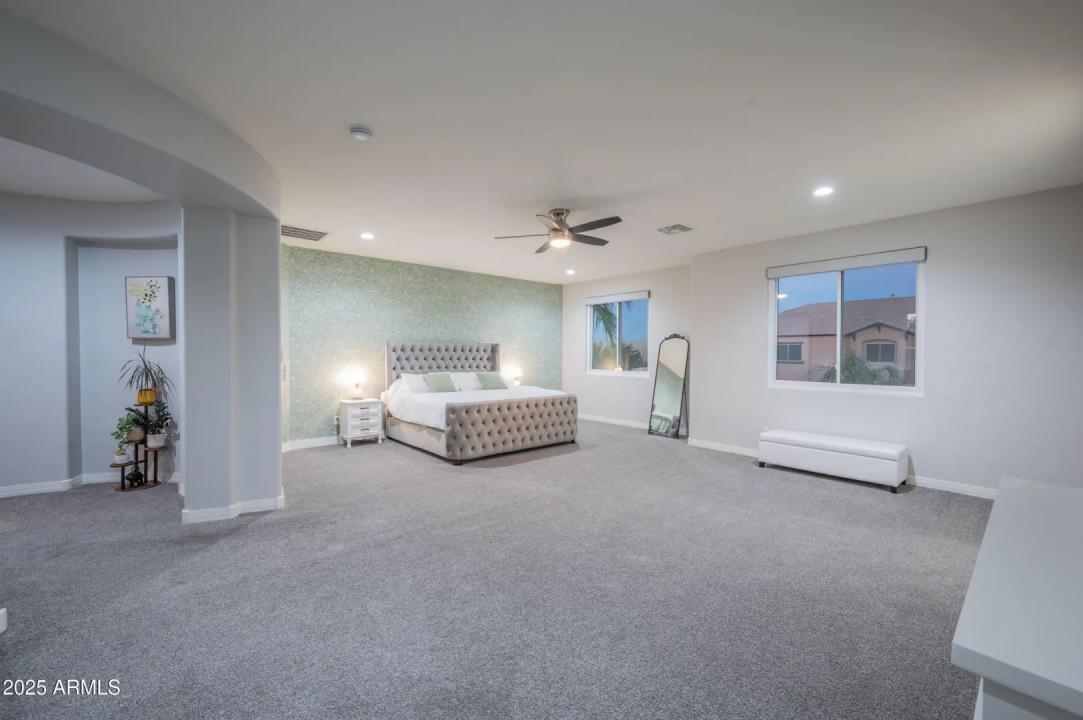 Real Estate Picture 38