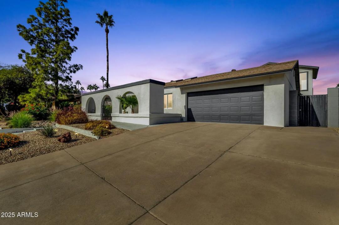 Real Estate Picture 3