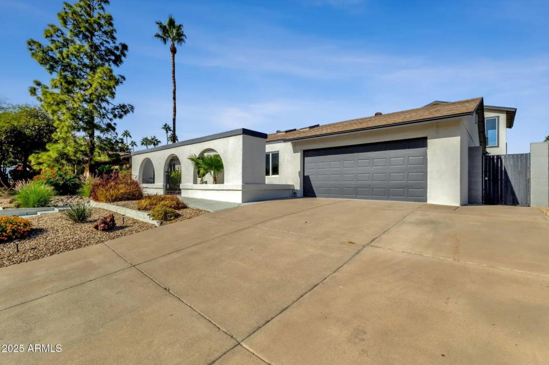 Real Estate Picture 6