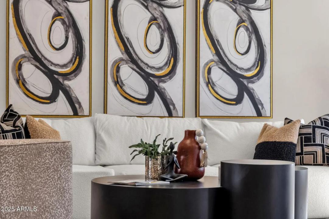 Real Estate Picture 13