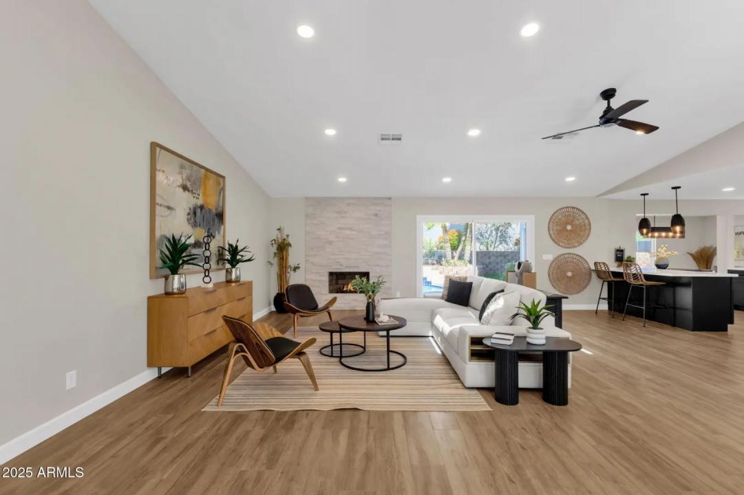 Real Estate Picture 18