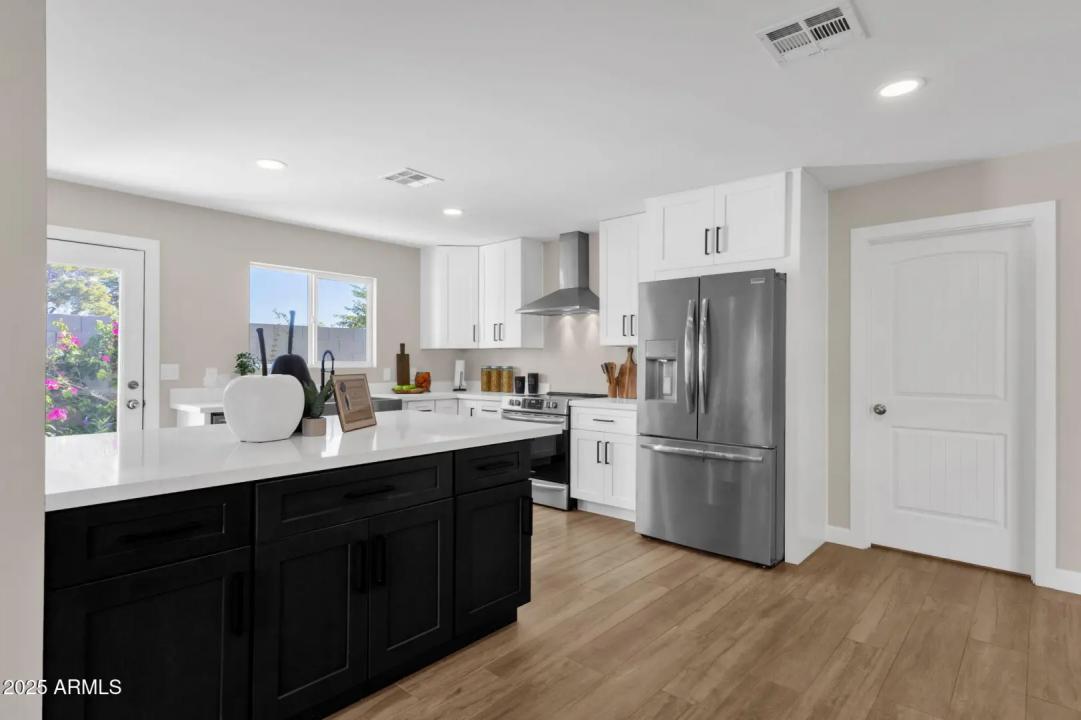 Real Estate Picture 27