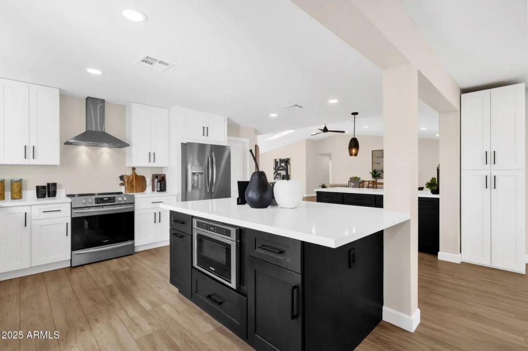 Real Estate Picture 28