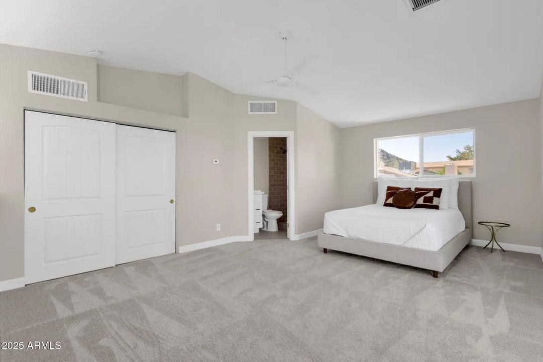 Real Estate Picture 36