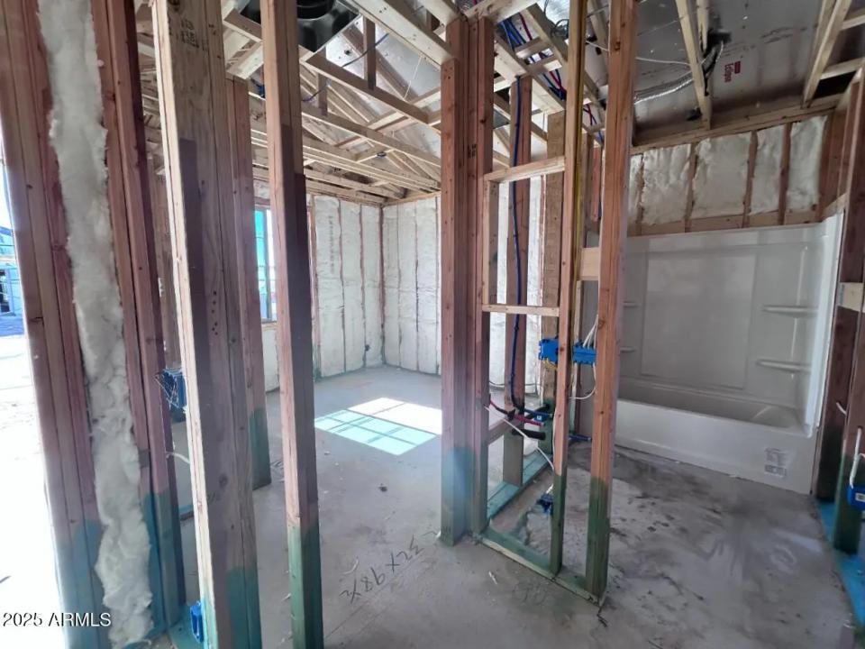 Real Estate Picture 4