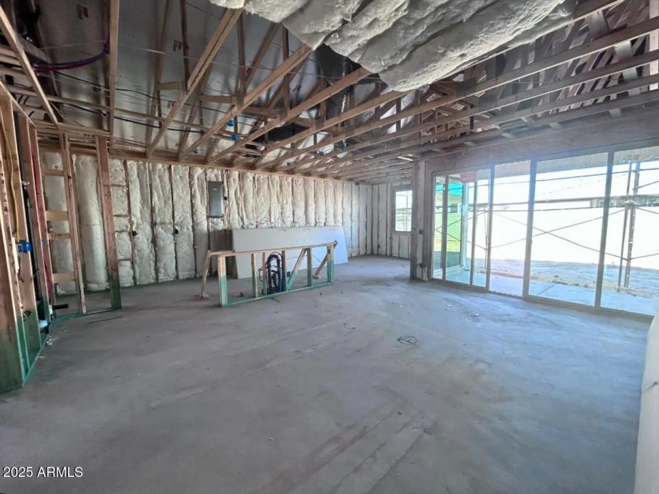 Real Estate Picture 7