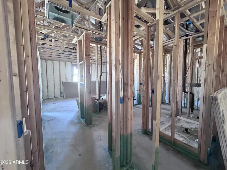 Real Estate Picture 8