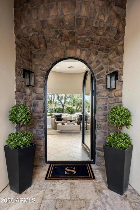 Real Estate Picture 10